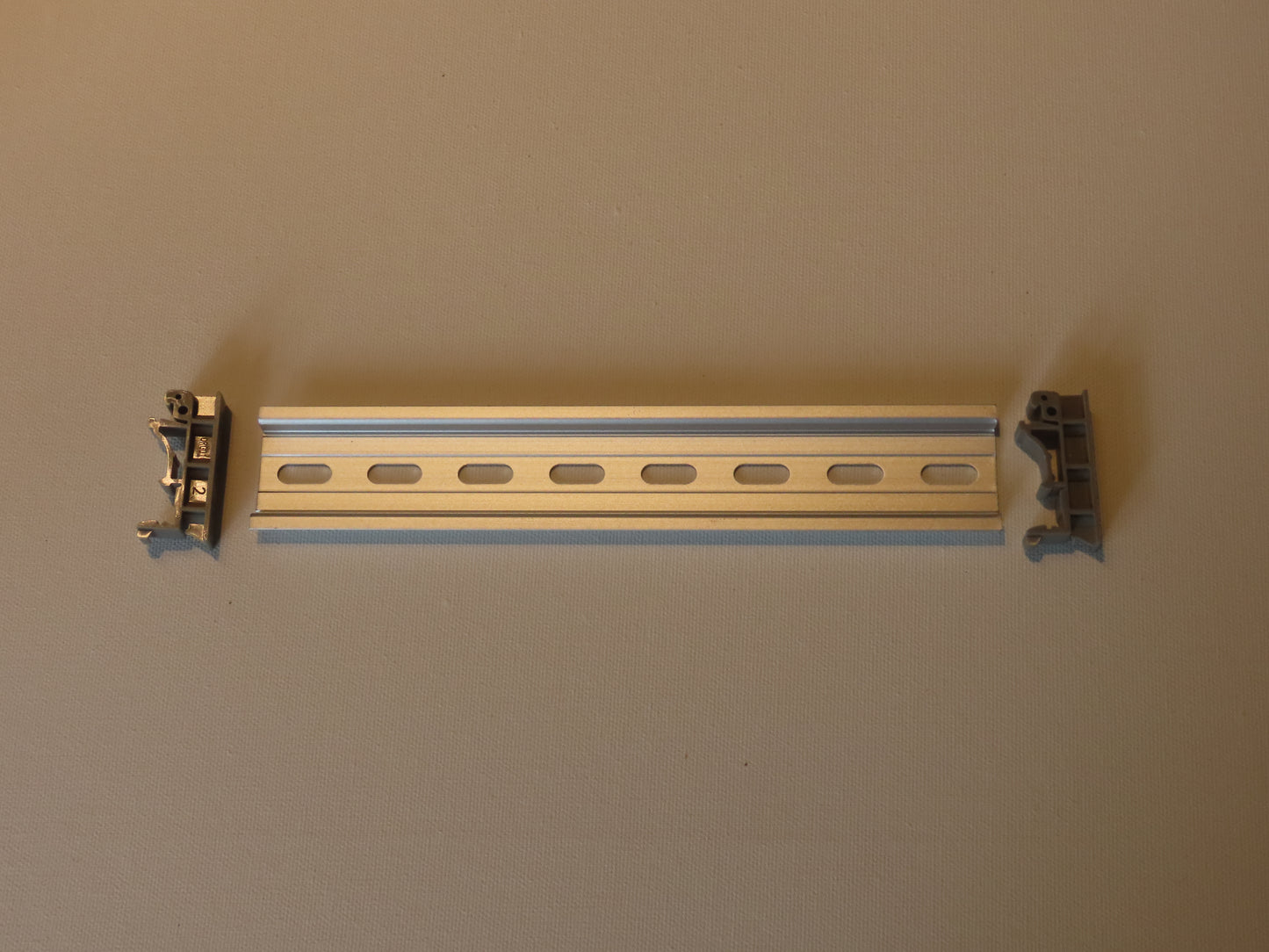 DIN Rail and Clips Lothar of The Hill