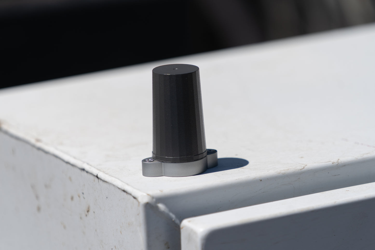 Mount for Tallysman HC610 Active Iridium Helical Antenna
